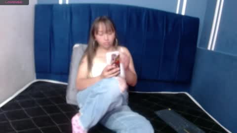 Snapshot of samara_purple chatting on 10, 1, 2025 Dafne  online show from 10, 1, 2025