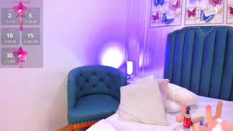 Snapshot of samara_warren chatting on 25, 1, 2025 Samara Warren online show from 25, 1, 2025