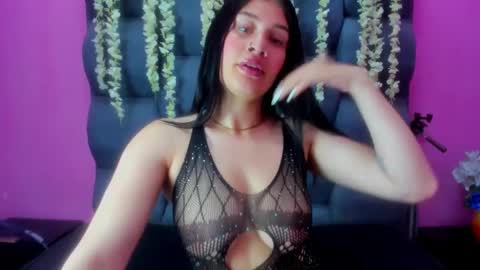 Snapshot of samarhamiller_ chatting on 8, 10, 2025 samarhamiller_ online show from 8, 10, 2025
