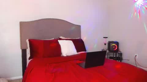 Yaya online show from 25, 11, 2025