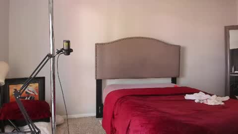 Yaya online show from 8, 4, 2026