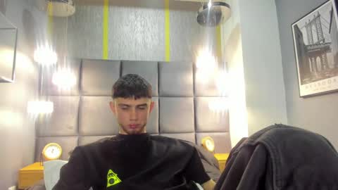 Snapshot of samevans_ chatting on 24, 12, 2024 Sam online show from 24, 12, 2024