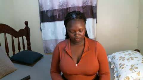 Snapshot of samiagirl22 chatting on 10, 9, 2025 nina online show from 10, 9, 2025