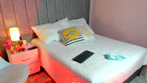 Samira Malek online show from 2, 4, 2026