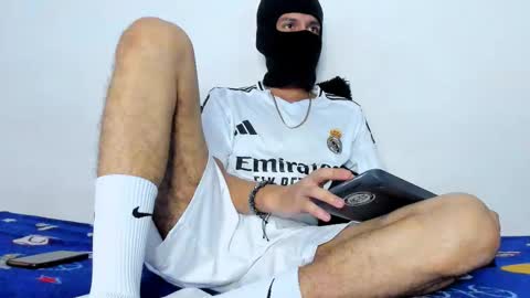   online show from 16, 11, 2025