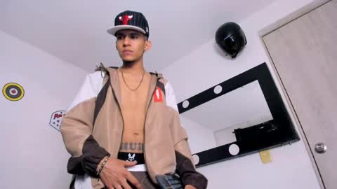   online show from 23, 4, 2026