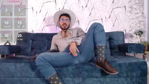 Snapshot of samuelcoopper chatting on 1, 10, 2025 Samuel Coopper online show from 1, 10, 2025