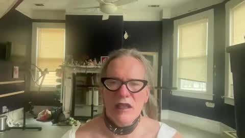 Samuel or Samantha online show from 27, 9, 2025