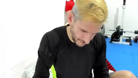 Snapshot of samuraijiu1 chatting on 19, 12, 2025 Samuraijiu online show from 19, 12, 2025