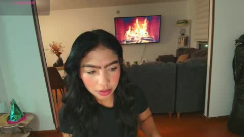 Hello I am absent due to a family calamity I will return soon-hola estoy ausente por un problema familiar volvere pronto. online show from 27, 5, 2026