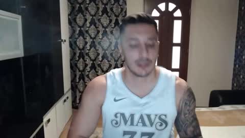 Sanchez Erik online show from 5, 2, 2025