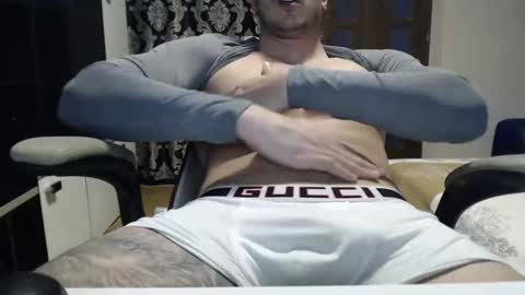 Sanchez Erik online show from 5, 2, 2025