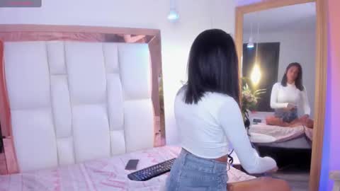 Snapshot of sander_mila chatting on 25, 2, 2025 MilaSander online show from 25, 2, 2025