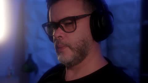 Snapshot of sanders_white chatting on 13, 10, 2025 Sanders online show from 13, 10, 2025