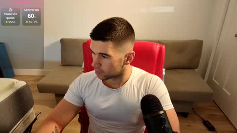 Snapshot of sandow_ chatting on 12, 9, 2025 Sandow online show from 12, 9, 2025