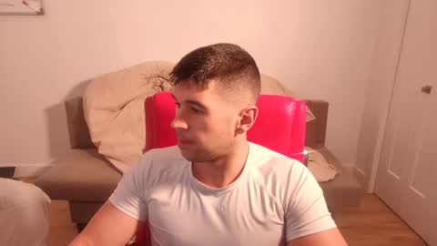 Snapshot of sandow_ chatting on 2, 10, 2025 Sandow online show from 2, 10, 2025