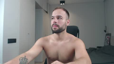 Snapshot of sandro_best chatting on 25, 6, 2026 DeAlex online show from 25, 6, 2026