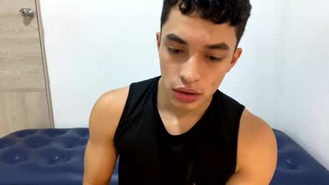 Snapshot of santi36rt chatting on 18, 5, 2026 santi36rt online show from 18, 5, 2026
