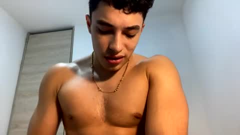 Snapshot of santi36rt chatting on 18, 6, 2026 santi36rt online show from 18, 6, 2026