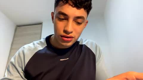 Snapshot of santi36rt chatting on 30, 6, 2026 santi36rt online show from 30, 6, 2026