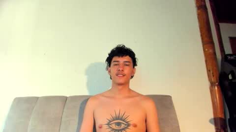 santi_twink19 online show from 23, 5, 2026
