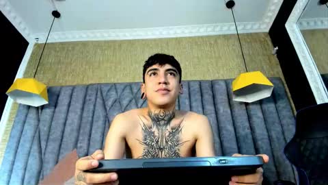 Snapshot of santiabader chatting on 21, 10, 2025 SantiAbader online show from 21, 10, 2025