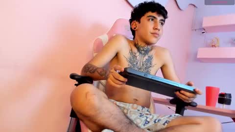 Snapshot of santiabader chatting on 26, 10, 2025 SantiAbader online show from 26, 10, 2025