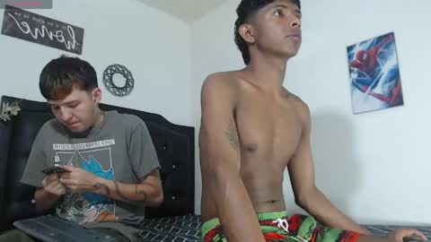 Snapshot of santiago_and_mick chatting on 18, 5, 2026 Santiago And Mick Storm online show from 18, 5, 2026