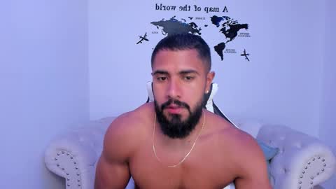 santiago_huntt online show from 13, 9, 2025