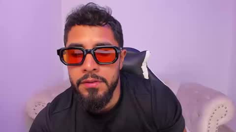 santiago_huntt online show from 16, 3, 2026