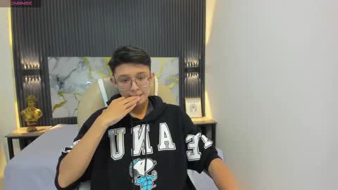 santiago_russo18 online show from 10, 9, 2025