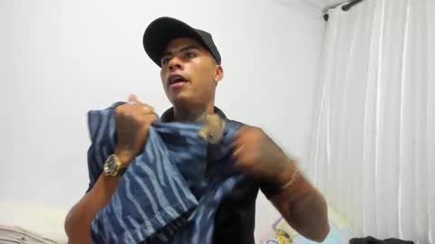 Snapshot of santiagogtx chatting on 1, 11, 2025 Santiago online show from 1, 11, 2025