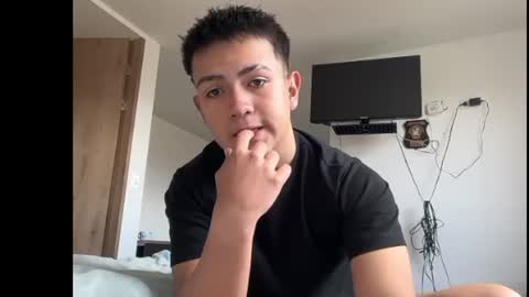 Snapshot of santiagomg_ chatting on 10, 7, 2026 santiagomg_ online show from 10, 7, 2026
