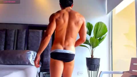 Santiago Seans online show from 21, 12, 2025