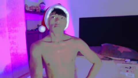 Snapshot of santinaugthy chatting on 1, 12, 2025 santi online show from 1, 12, 2025