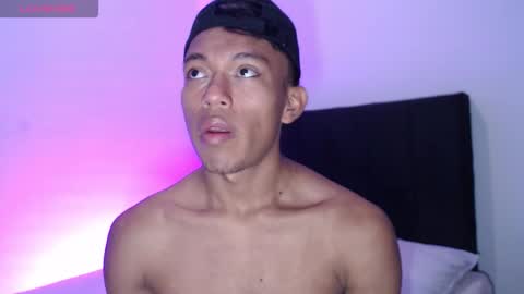 Snapshot of santinaugthy chatting on 17, 12, 2025 santi online show from 17, 12, 2025