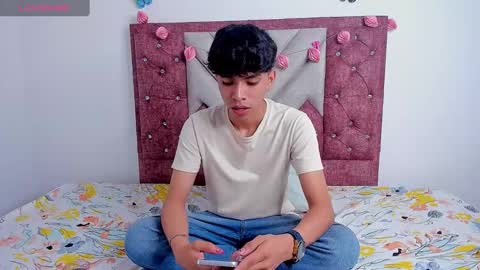 Snapshot of santy_carrington chatting on 11, 3, 2025 Santiago Carrington online show from 11, 3, 2025