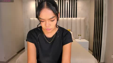 Saphira James online show from 28, 5, 2026