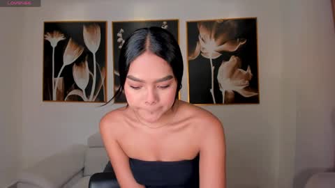 Saphira James online show from 3, 6, 2026