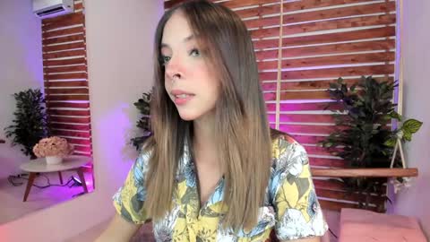 Snapshot of sapphire_venus chatting on 4, 12, 2024 Valerin online show from 4, 12, 2024