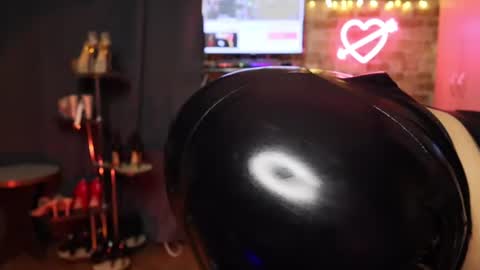 sara  foxy online show from 21, 7, 2026
