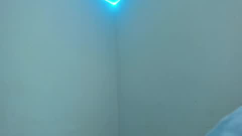 sara_braker4 online show from 4, 12, 2024