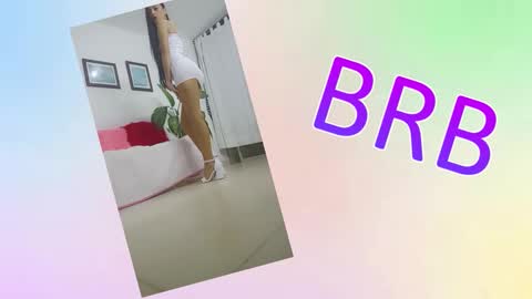 Snapshot of sara_carmona chatting on 10, 9, 2025 SARA online show from 10, 9, 2025