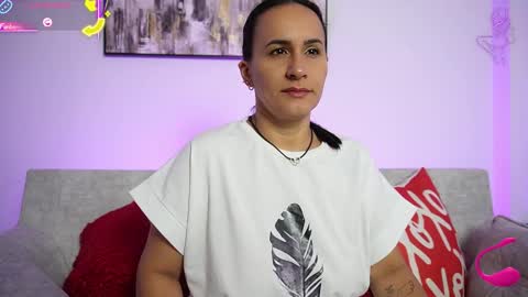   online show from 28, 11, 2025