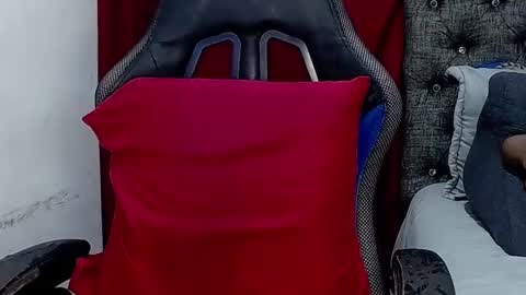 Sara Greyx online show from 9, 2, 2025