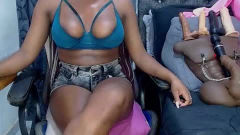 Sara Greyx online show from 2, 10, 2025