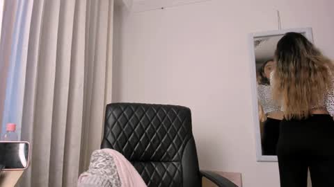 Snapshot of sara_kaii chatting on 5, 5, 2026 sara_kaii online show from 5, 5, 2026