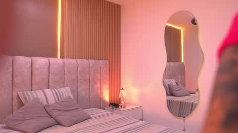 sara_lopee1 online show from 4, 2, 2026