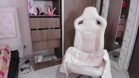 Snapshot of sara_martin_ chatting on 16, 1, 2025 sara online show from 16, 1, 2025