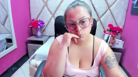 sara_thonson_ online show from 16, 12, 2025